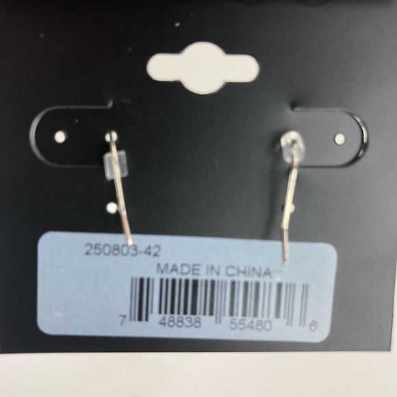 Guess earrings - Picture 10 of 11